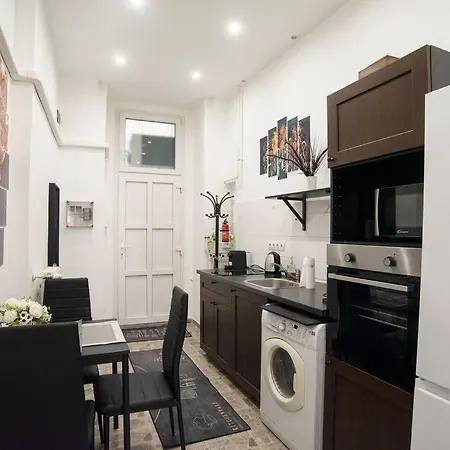 Apartment Z23 By The Opera House