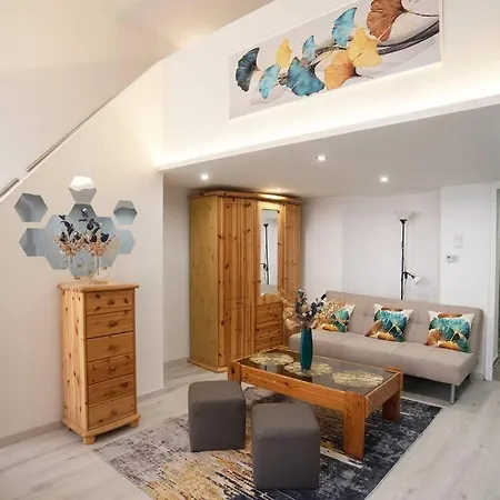 Apartment Z23 By The Opera House *