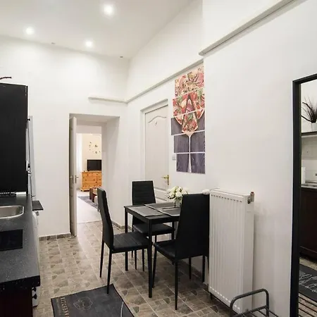 Z23 By The Opera House Apartment Budapest